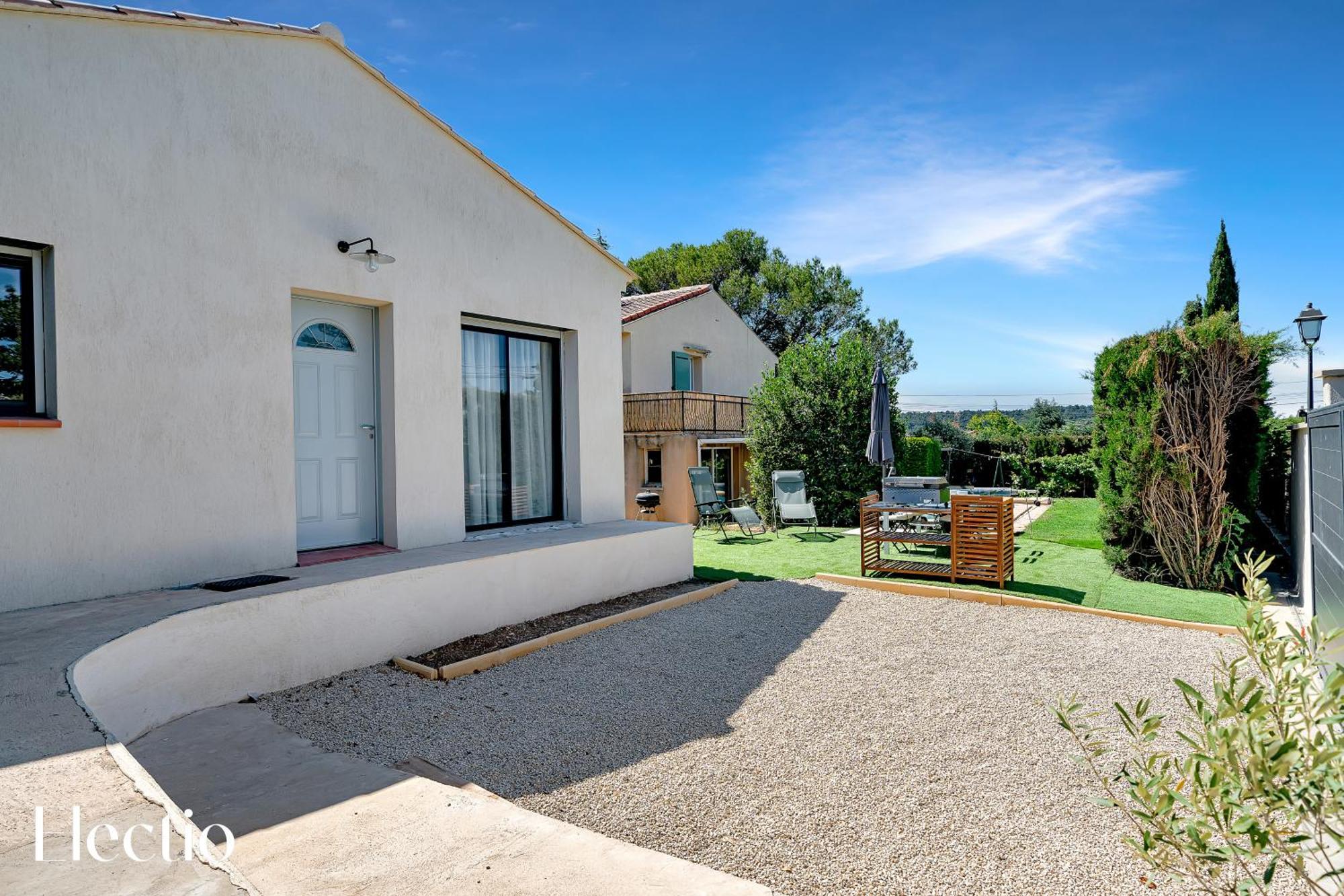 Villa Oliveda - Piscine & Salon Cinema Lourmarin Esterno foto